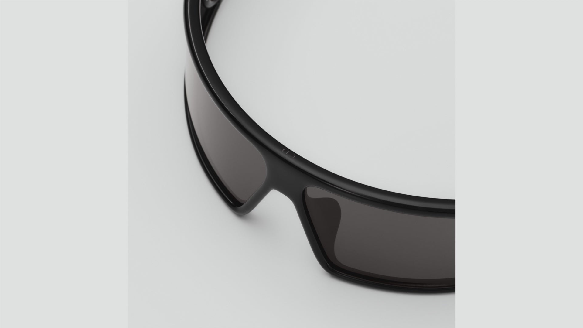 Load video: Dior VeryDior M1U